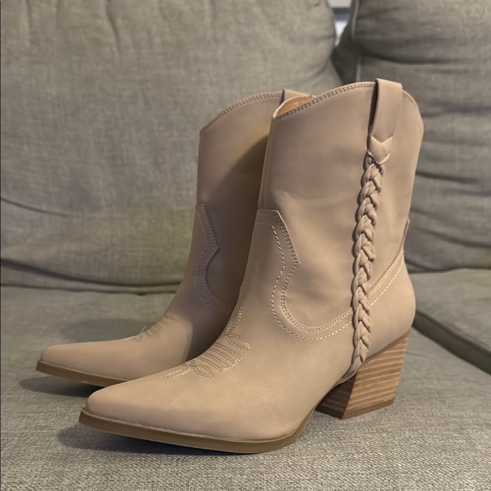 Tan Braided Women's Boots